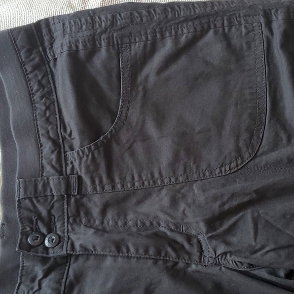 Lee capris.(A) - Picture 2 of 7